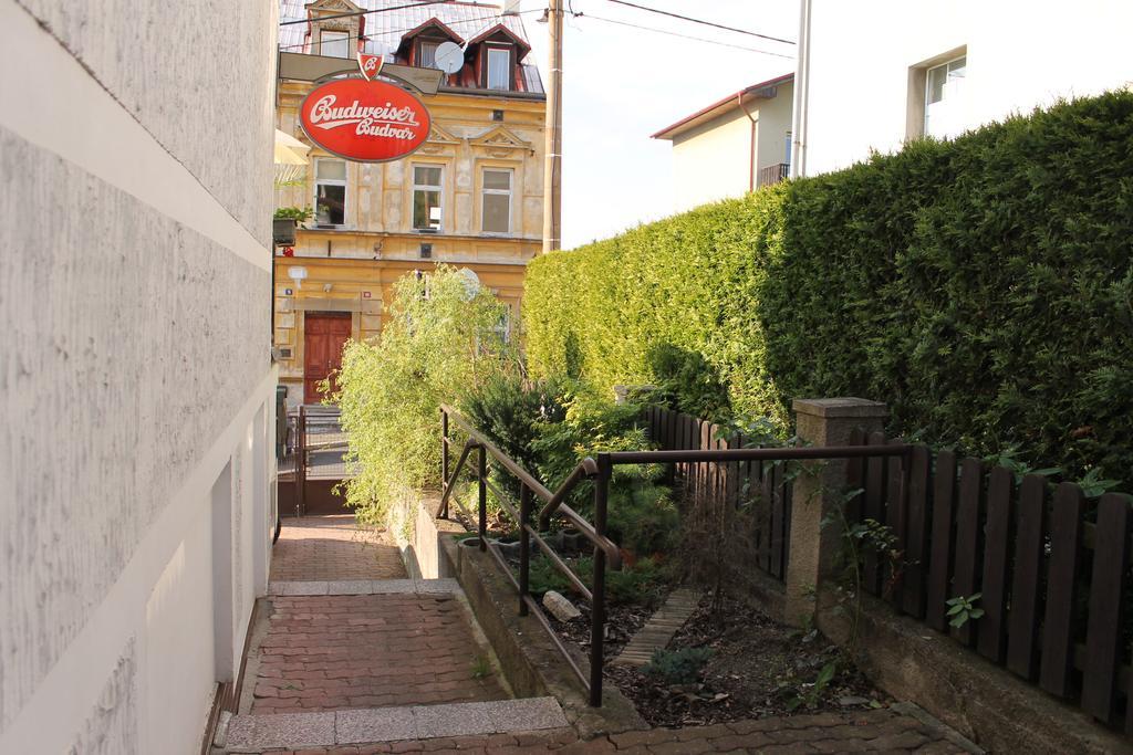 Отель Zaboj Restaurant Карловы Вары Экстерьер фото